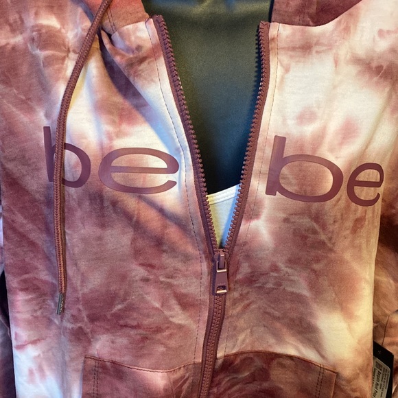 NWT WOMEN’S BURGUNDY BEBE TIE-DYE JOGGING SET - Picture 5 of 16